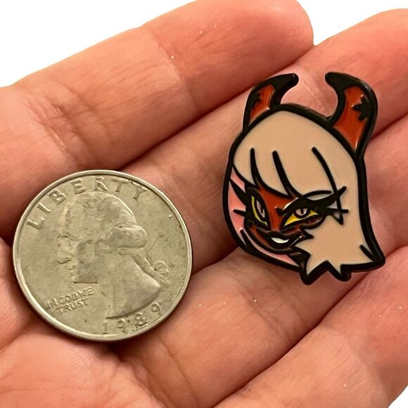 Helluva Bozz Hazbin Hotel Verosika Mayday Enamel Pin - Picture 3 of 6